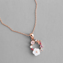 Load image into Gallery viewer, Necklace- Flower (PREORDER)